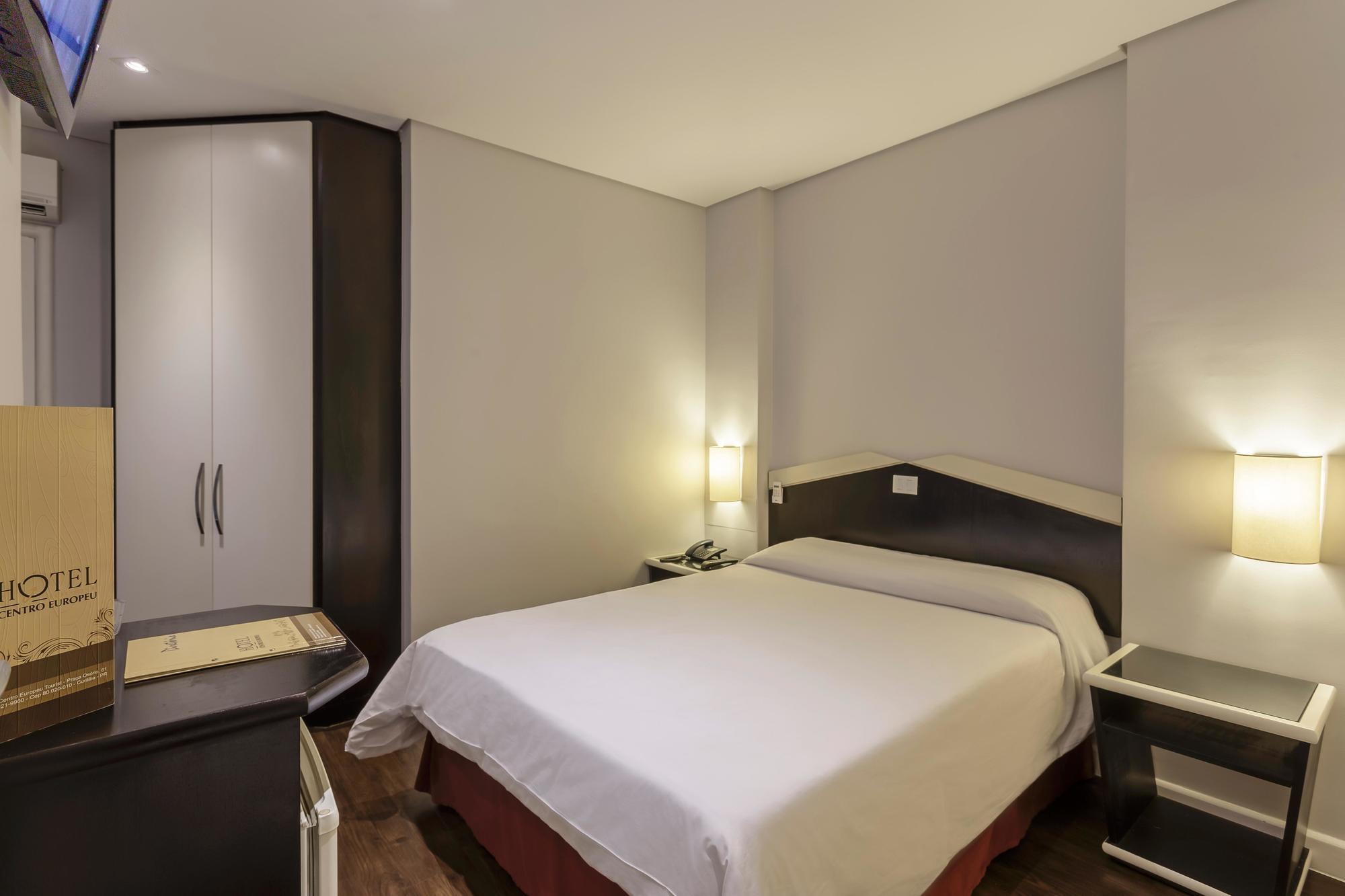 Hotel Centro Europeu Curitiba Extérieur photo